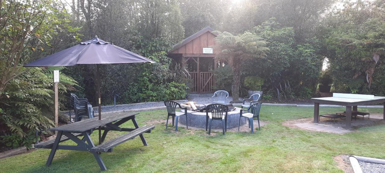 Lake Brunner Country Motel & Holiday Park Moana Екстер'єр фото