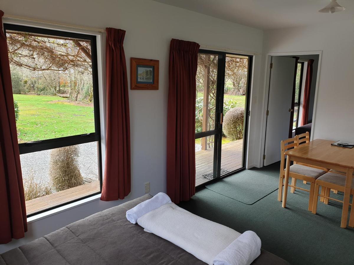 Lake Brunner Country Motel & Holiday Park Moana Екстер'єр фото