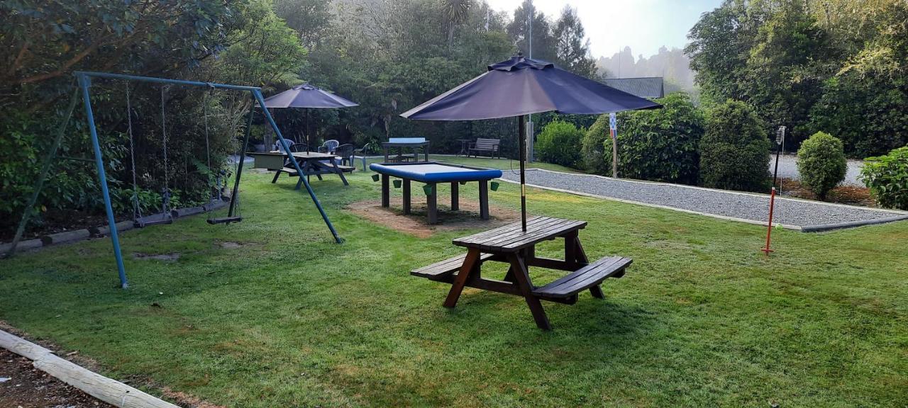 Lake Brunner Country Motel & Holiday Park Moana Екстер'єр фото