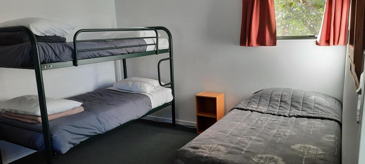Lake Brunner Country Motel & Holiday Park Moana Екстер'єр фото