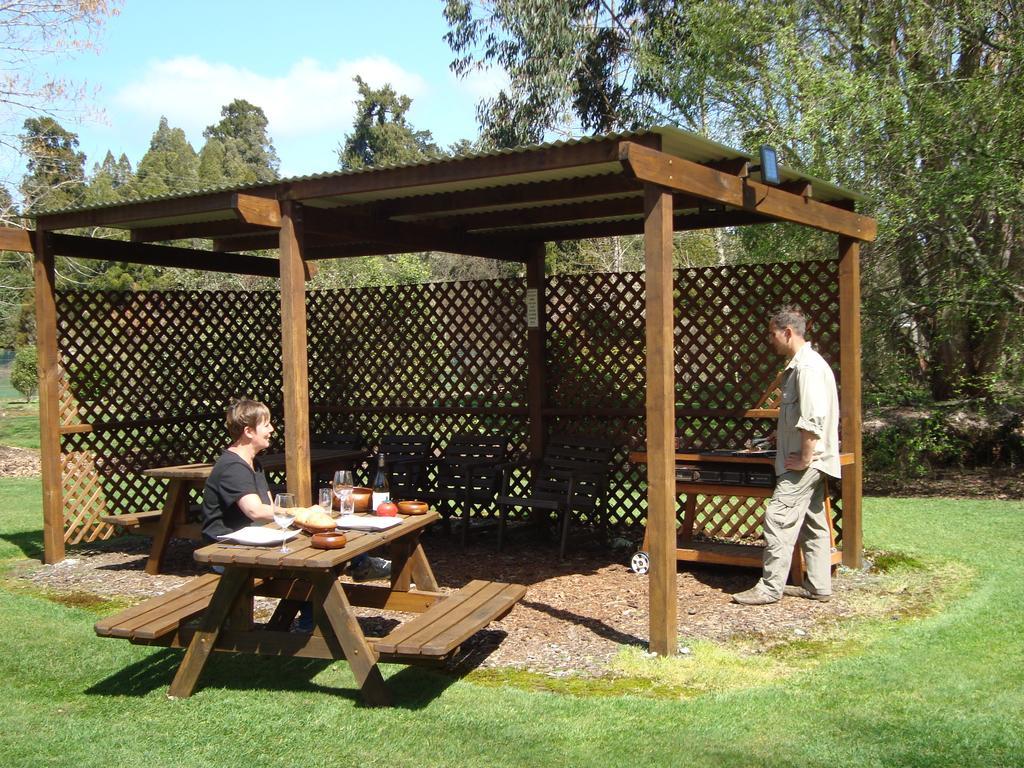 Lake Brunner Country Motel & Holiday Park Moana Екстер'єр фото
