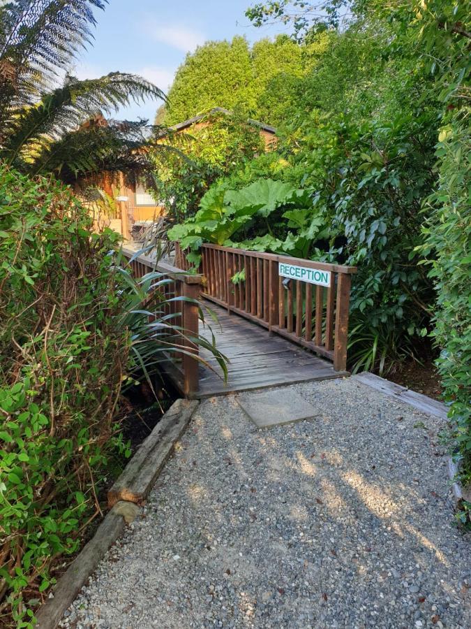 Lake Brunner Country Motel & Holiday Park Moana Екстер'єр фото